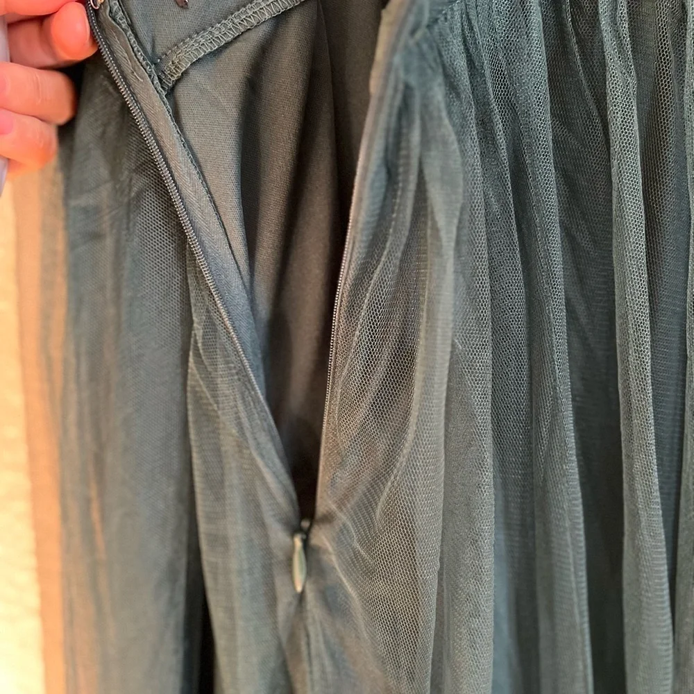 NWOT Lulus Rare Beauty Hunter Green Tulle Backless Maxi Dress